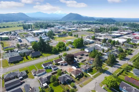 2107 Wells St, Enumclaw, WA 98022 photo 35
