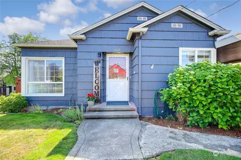 2107 Wells St, Enumclaw, WA 98022