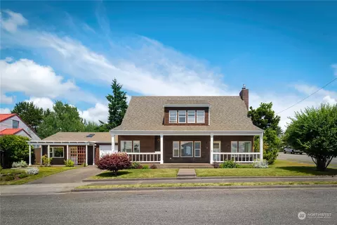 2348 E 18th St, Bremerton, WA 98310