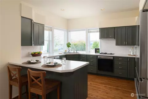2348 E 18th St, Bremerton, WA 98310 photo 6