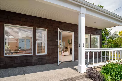 2348 E 18th St, Bremerton, WA 98310 photo 5
