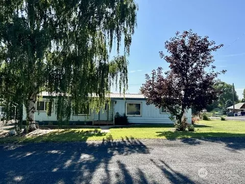 123 S 7th St, Almira, WA 99103