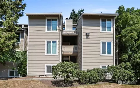 19853 25th Ave NE #113, Shoreline, WA 98155