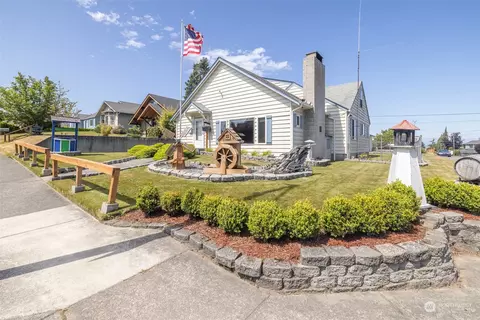 801 W 8th St, Port Angeles, WA 98363