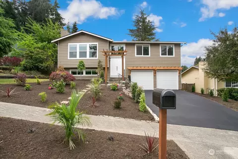 4028 182nd Pl SW, Lynnwood, WA 98037