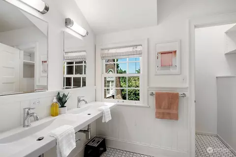803 36th Ave E, Seattle, WA 98112 photo 24