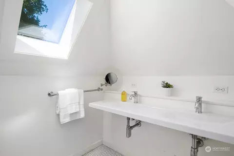 803 36th Ave E, Seattle, WA 98112 photo 29