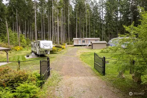 610 E Mason Lake Dr E, Grapeview, WA 98546 photo 2