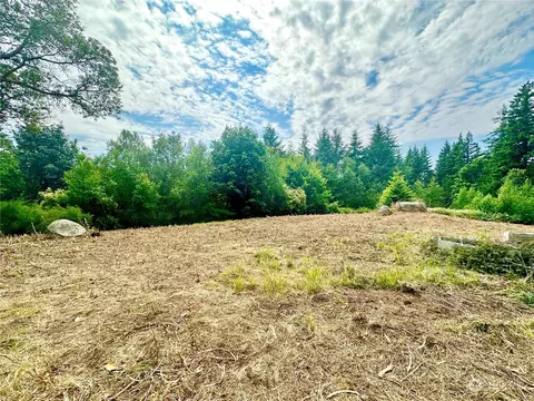 786 Lisa Ln, Camano Island, WA 98282