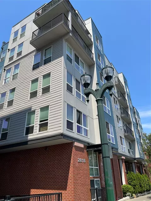 2818 Grand Ave #B210, Everett, WA 98201