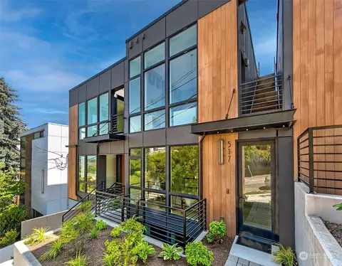 517 Galer St, Seattle, WA 98109