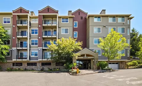 6800 132nd Pl SE #E307, Newcastle, WA 98059