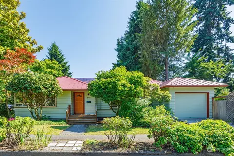 2021 NE 75 St, Seattle, WA 98115