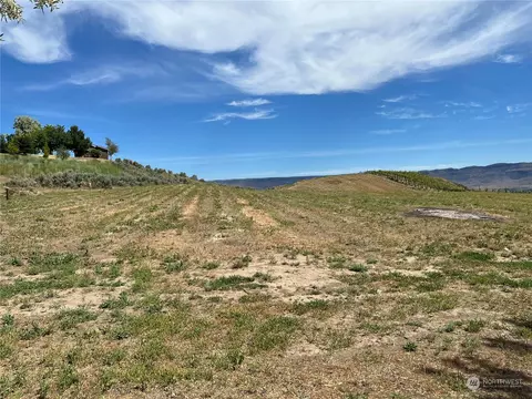 3400 Cathedral Rock Rd, Malaga, WA 98828