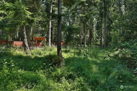 4073 Beach Dr, Freeland, WA 98249