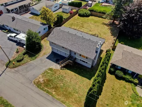 11447 SE 87th St, Newcastle, WA 98056