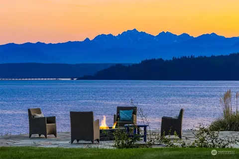 34887 Hood Canal Dr NE, Kingston, WA 98346