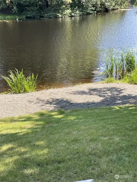 530 E Lakeshore Dr W, Shelton, WA 98584