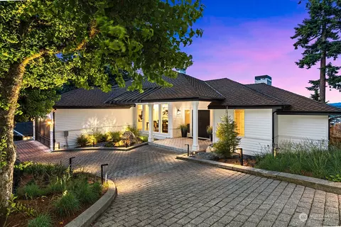 7712 89th Pl SE, Mercer Island, WA 98040