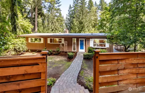 440 Mt Hood Dr SW, Issaquah, WA 98027