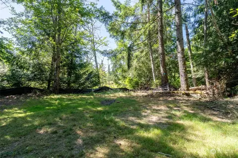 730 E Madrona Blvd NW, Lakebay, WA 98349