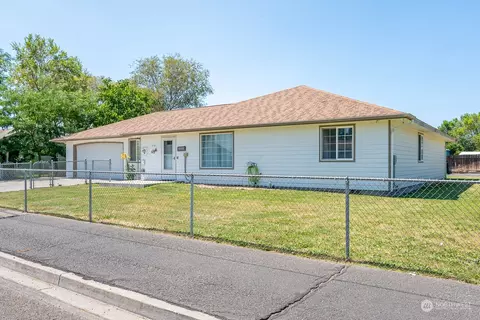 2104 Peninsula, Moses Lake, WA 98837