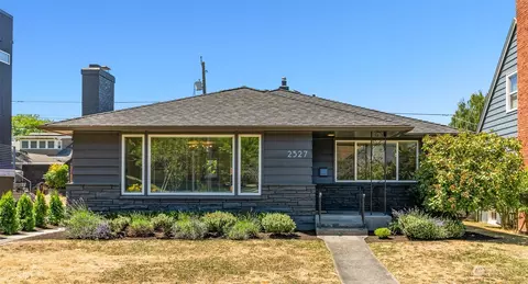 2527 7th Ave W, Seattle, WA 98119