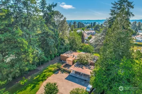 17823 88th Ave NE, Bothell, WA 98011