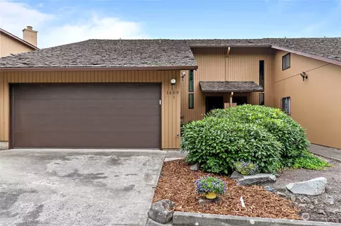 1609 Eagle Ridge Dr S #C1, Renton, WA 98055