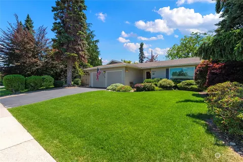 1607 Jefferson St, Wenatchee, WA 98801