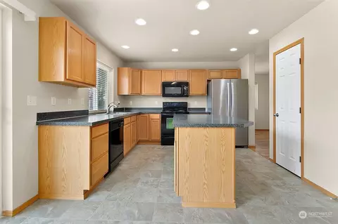 17720 17th Ave E, Spanaway, WA 98387 photo 9