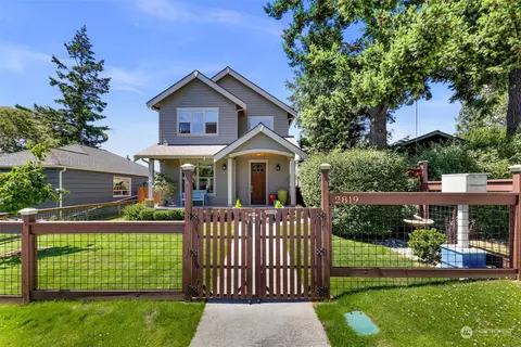 2819 Pacific St, Bellingham, WA 98226