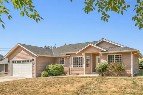 365 Macbrae Dr, Camano Island, WA 98282