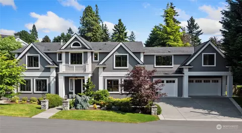1008 88th Ave NE, Bellevue, WA 98004