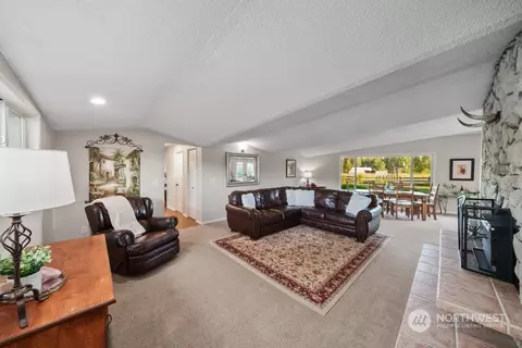 22121 SE 424th St, Enumclaw, WA 98022 photo 6