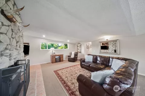22121 SE 424th St, Enumclaw, WA 98022 photo 5