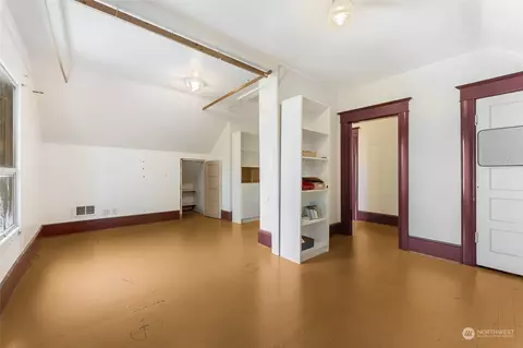 7811 Greenwood Ave N, Seattle, WA 98103 photo 19