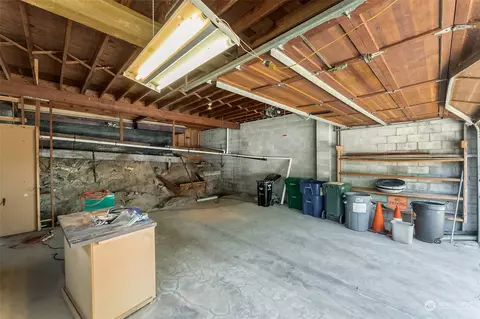 7811 Greenwood Ave N, Seattle, WA 98103 photo 38