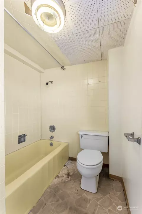 7811 Greenwood Ave N, Seattle, WA 98103 photo 18