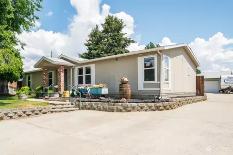428 Neptune Pl, East Wenatchee, WA 98802