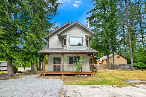 541 Flair Valley Dr, Maple Falls, WA 98266