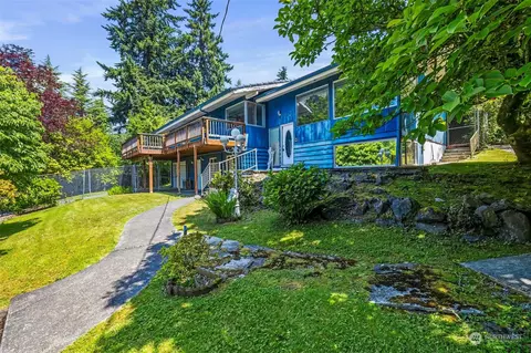 5824 Warrington Pl NW, Bremerton, WA 98311