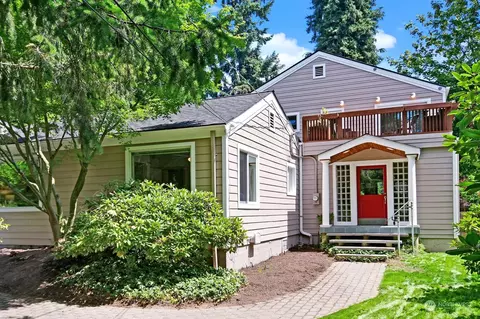 11550 36th Ave NE, Seattle, WA 98125