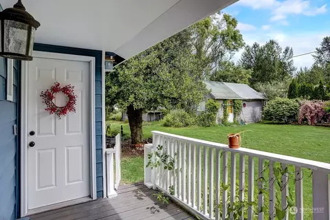 24024 Buena Vista Dr, Black Diamond, WA 98010