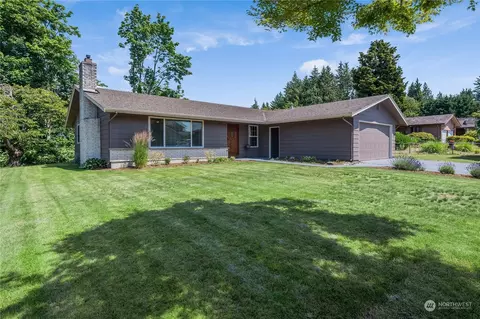 1025 E Robinhood Dr, Arlington, WA 98223