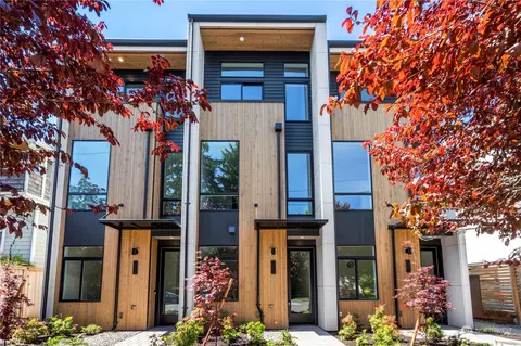 4109 42nd Ave SW, Seattle, WA 98116