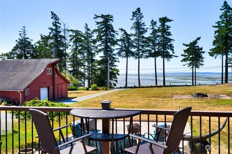 5462 Joseph Ln, Bow, WA 98232