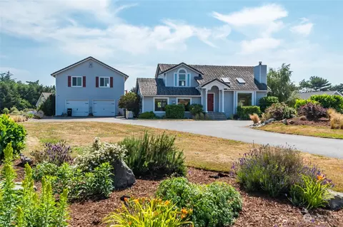 2515 Deseret Dr, Coupeville, WA 98239