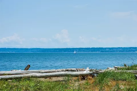12052 NE Apple Tree Point Ln, Kingston, WA 98346