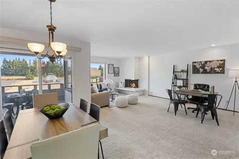 5915 Highway Pl #406, Everett, WA 98203